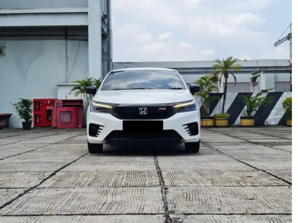 [TDP 10Jt] Honda City HB 1.5L Rs CVT
Th 2021