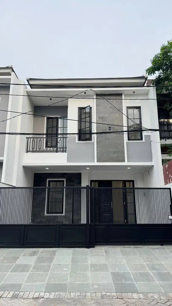 Dijual Rumah  Araya Galaxy Bumi Permai 2 Surabaya Timur