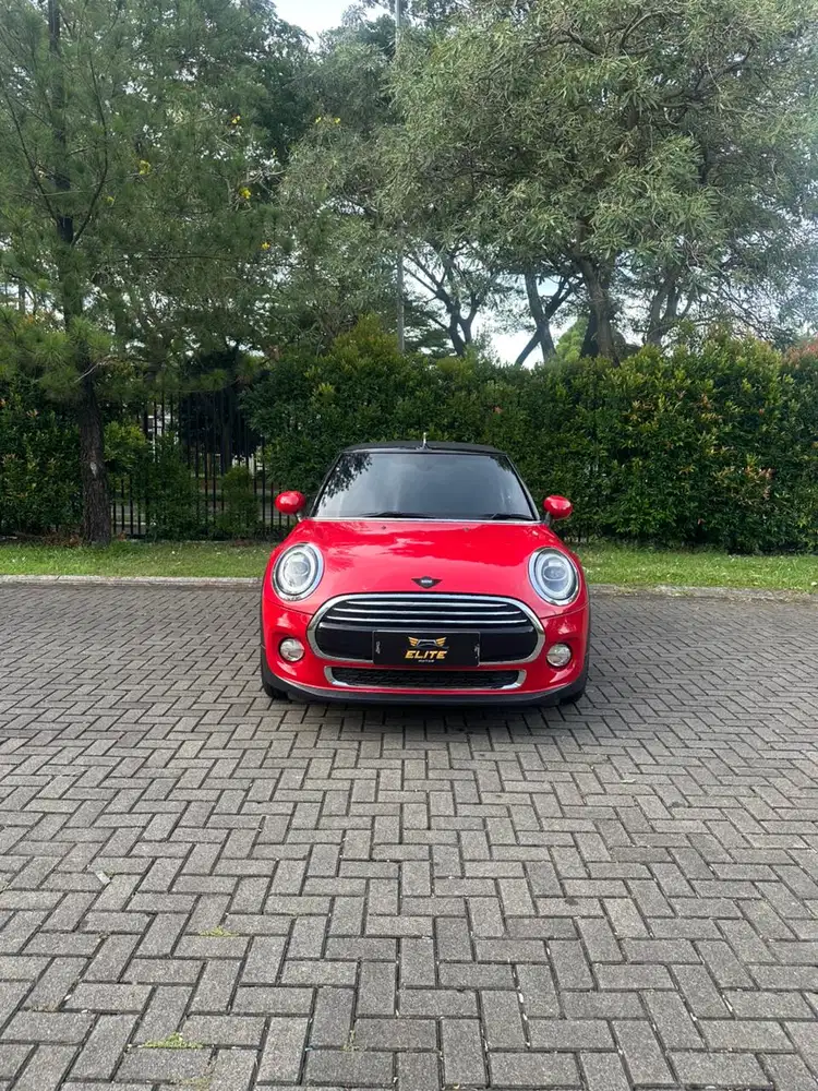 Mini Cooper Convertible 2019 LOW KM