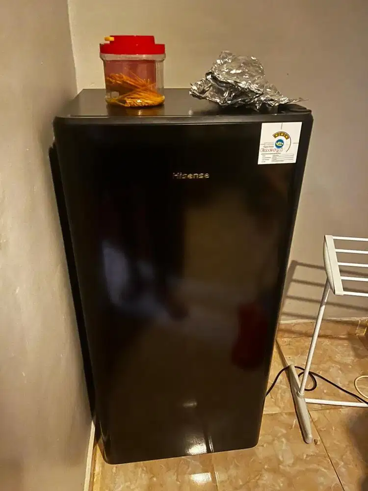 Dijual Cepat Kulkas Hisense 157L
