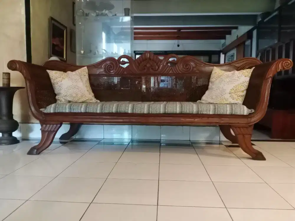 jual 1 sofa rotan antik, baca detail deskripsinya.