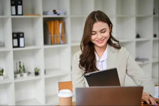 STAFF ACCOUNTING MERANGKAP ADMIN