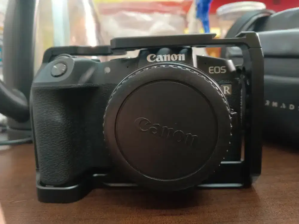 Canon Eos RP + adaptor EF to RF +  Rig