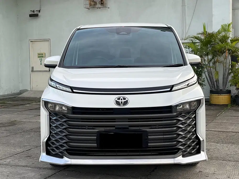 [TDP 15 JT] Toyota Voxy 2.0 AT TSS
Th 2022