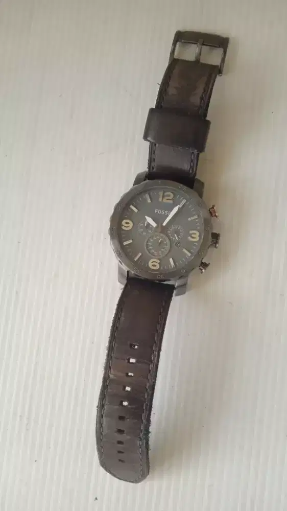 Jam  tangan fosil