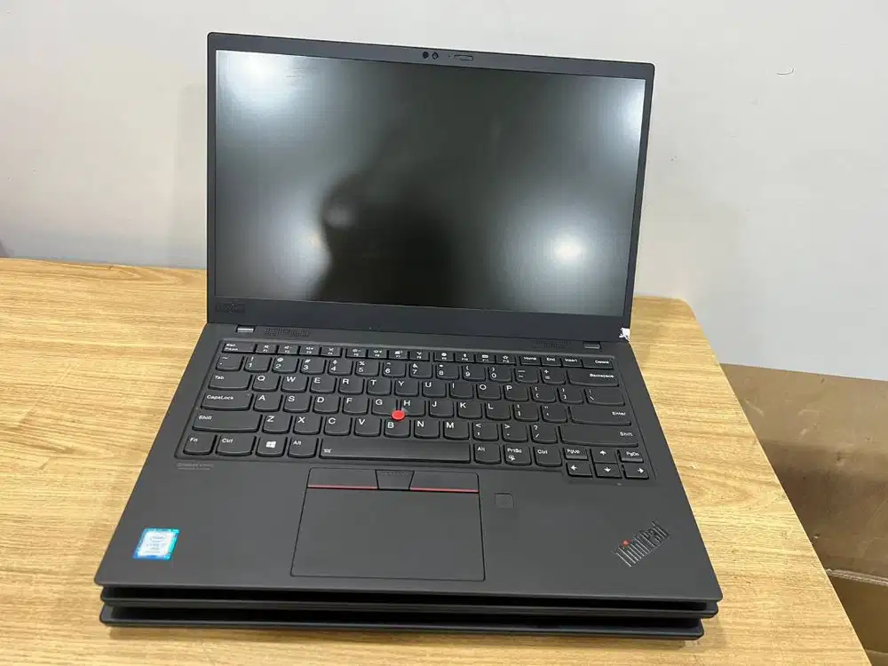 Laptop Lenovo X1 Carbon Core i7  Gen8 Ram 16GB Layar 14inch N-WJ
