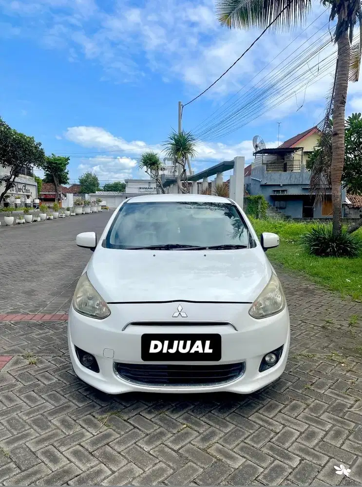 DIJUAL CEPAT MOBIL MIRAGE PUTIH MANUAL MULUS