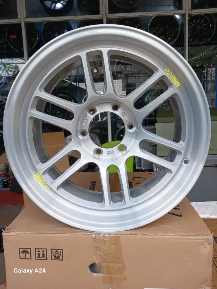 Enkei rpt1 ring 18x9 6x139,7 ET 0 nano brush clear. Fortuner pajero