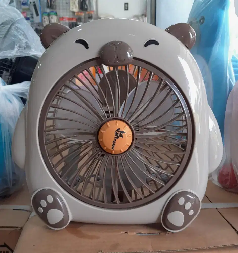 KIPAS ANGIN KARAKTER 8 INCH  CAPIBARA