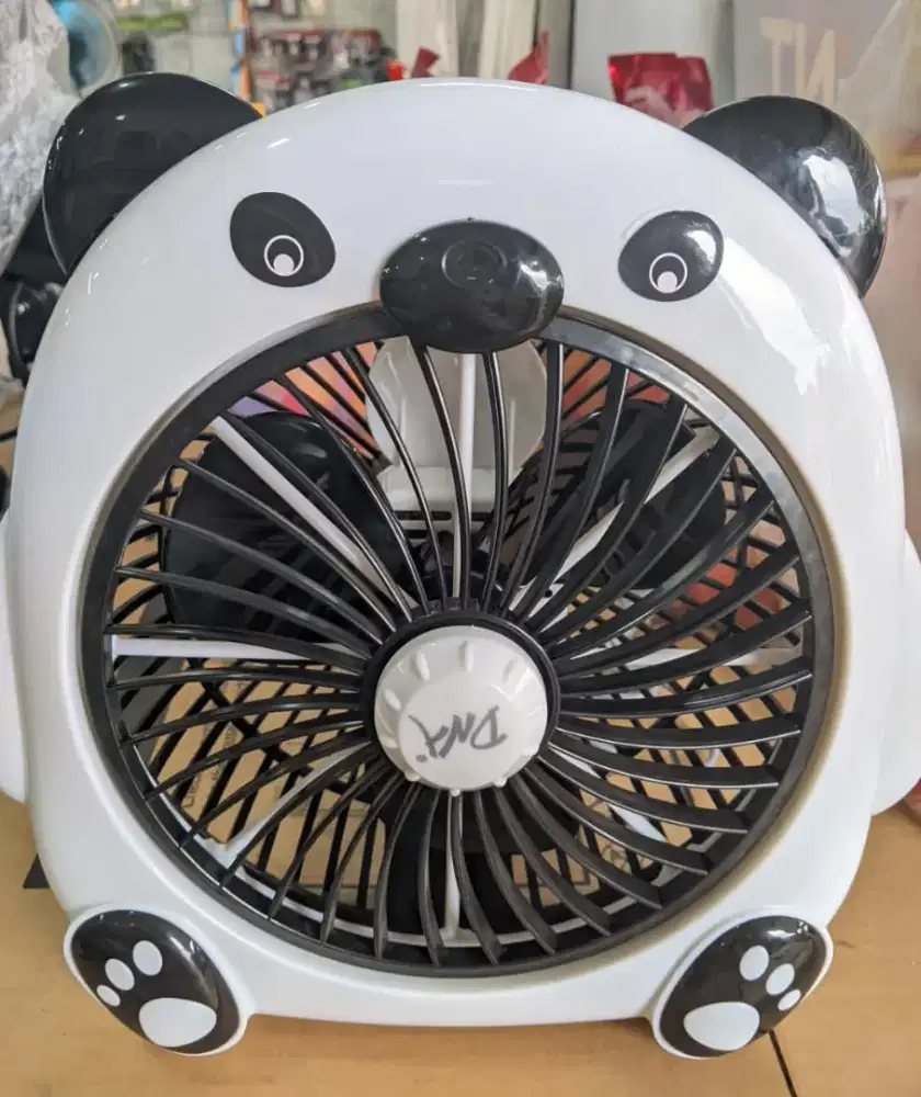 KIPAS KARAKTER PANDA 8 INCH