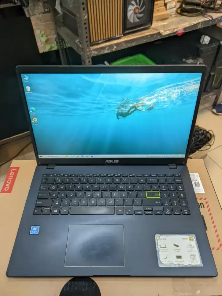 Laptop ASUS E510M