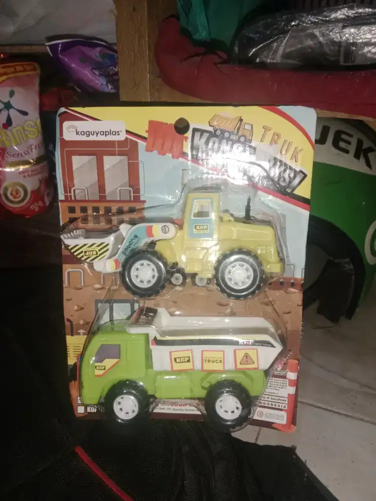 Mainan anak cowok truk