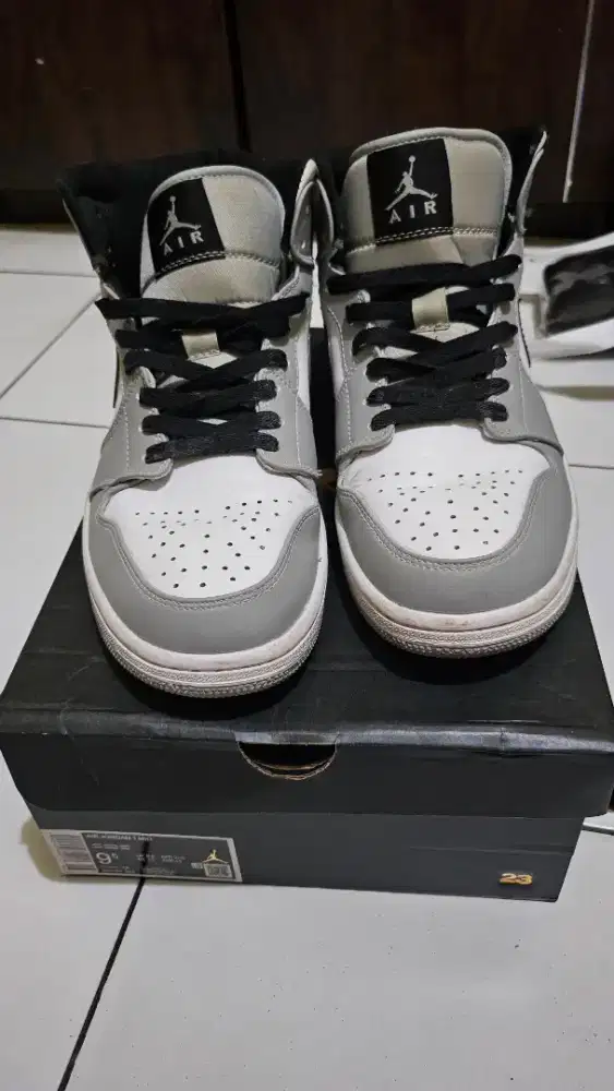 FS Nike Air Jordan Mid Grey