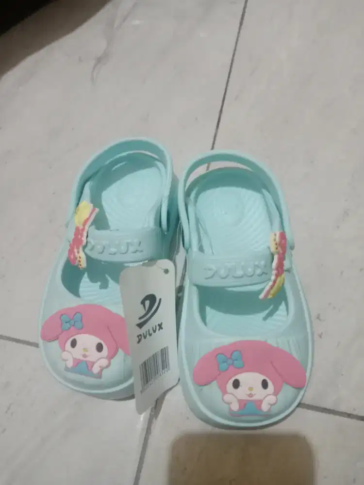 Sandal anak cewek
