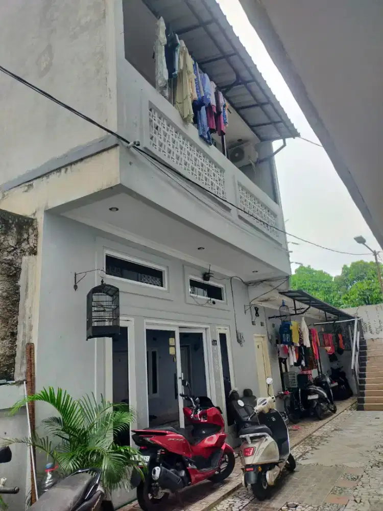 Di jual kontrakan 14 pintu dan satu rumah tinggal