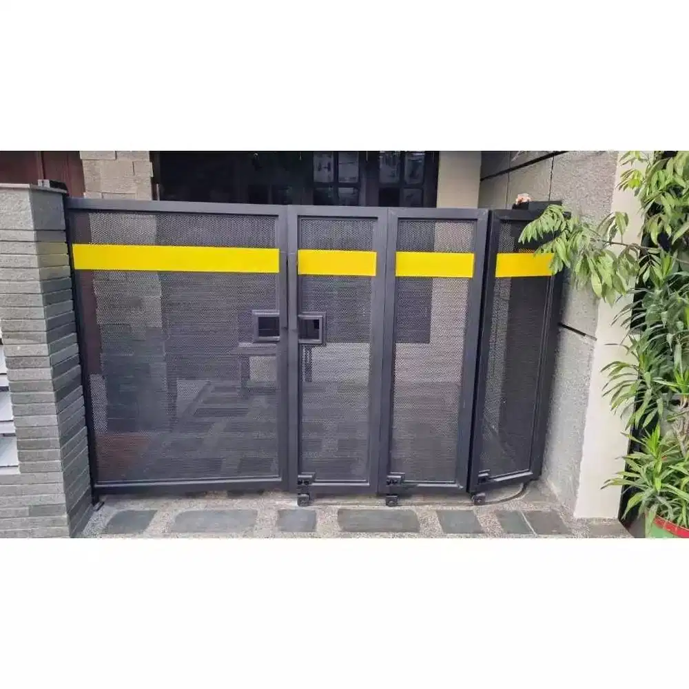 pagar lipat bahan plat bolong warna hitam