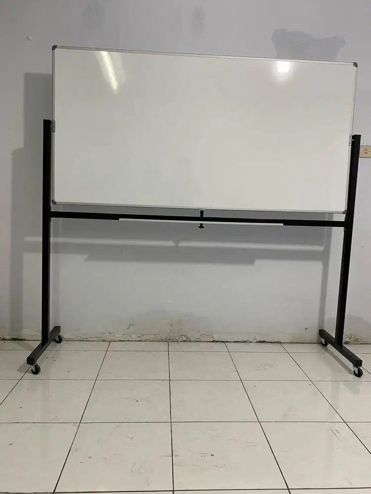 Papan Tulis Dorong / Whiteboard Uk. 180x100