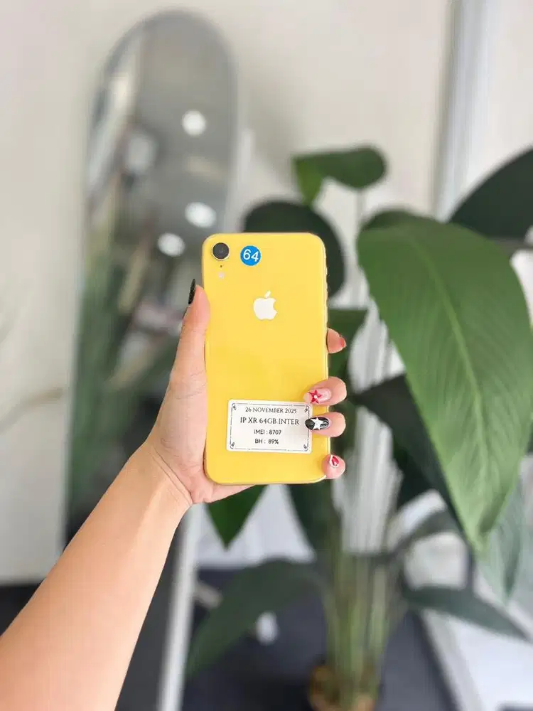 Iphone XR 64GB fullset mulus nominus bergaransi terima tt cod kredit