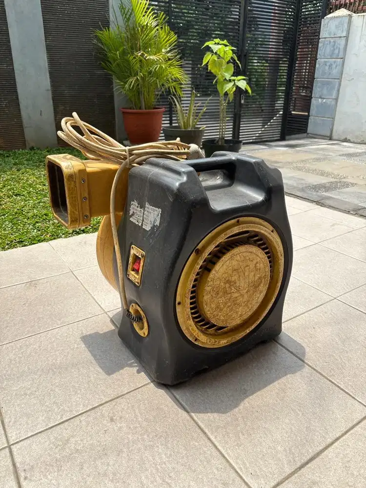 Alat blower angin istana balon