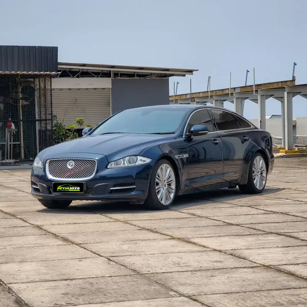 JAGUAR XJ-L 2011 BIRU TUA METALIK