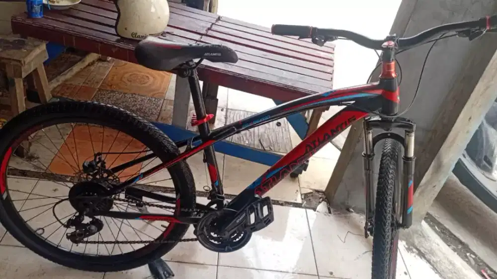 Sepeda Atlantis second