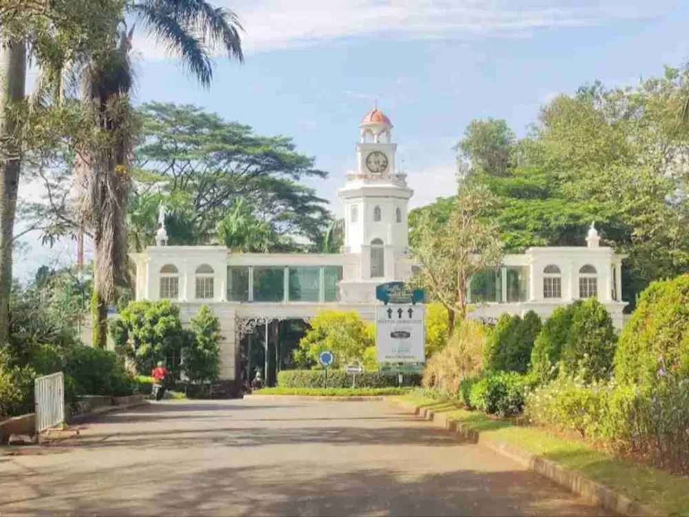 Dijual Rumah Bagus Dua Lantai di Perumahan Raffless Hills Cibubur