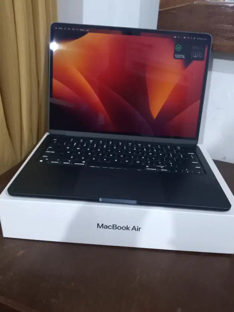 Jual Macbook Air M2
Fullset Ori (Midnight)