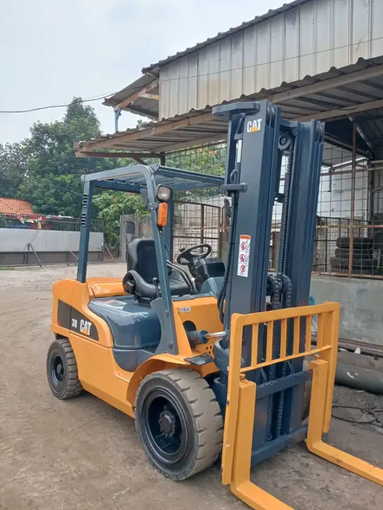Forklift Caterpillar 3 ton 2020