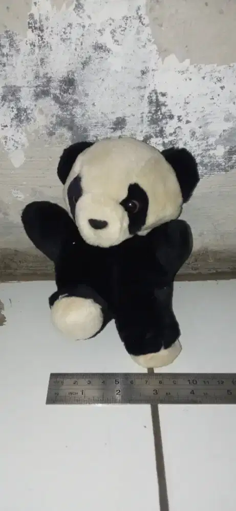 boneka panda. . .