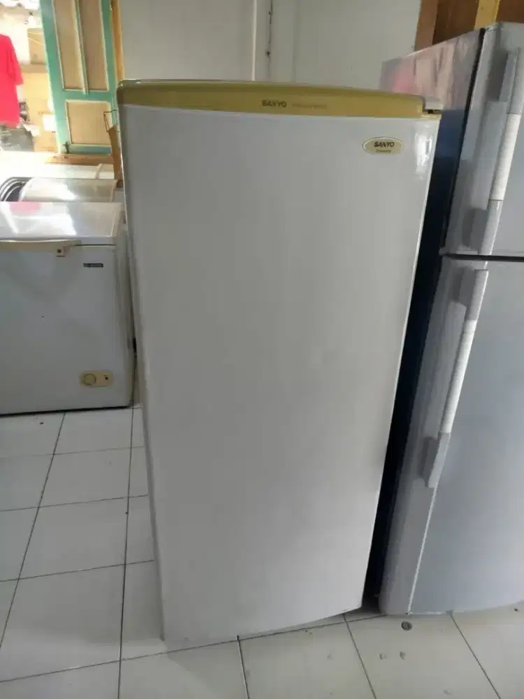 Freezer Rak Sanyo