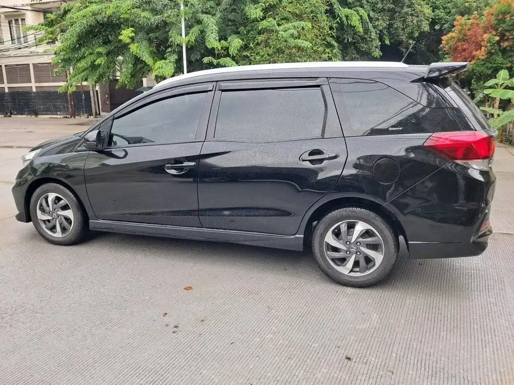 Mobilio RS 2017 A/T mulus, pajak panjang, Assuransi all risk