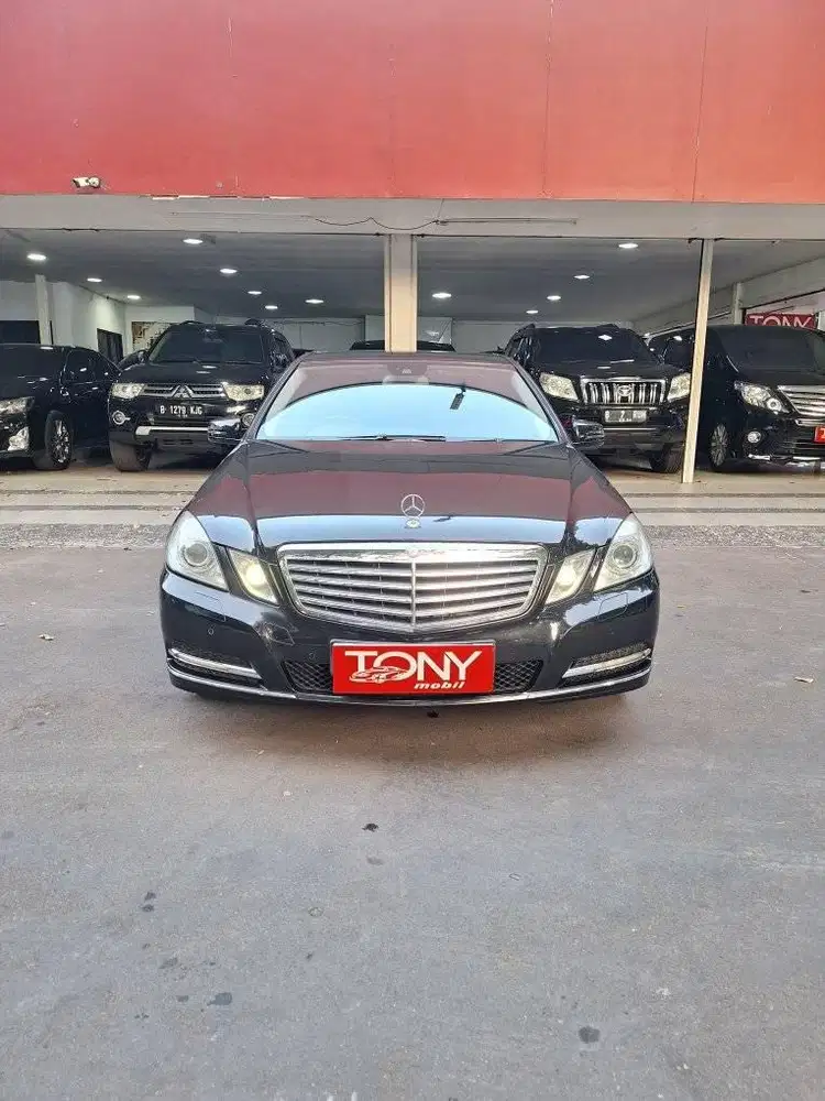 Mercy E300 DP 10jt Saja 2011 Hitam