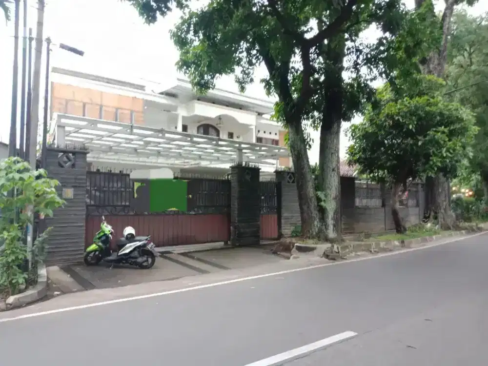 Turun Harga.Jual Cepat Rumah Mewah Bagus sayap Cipaganti Bandung