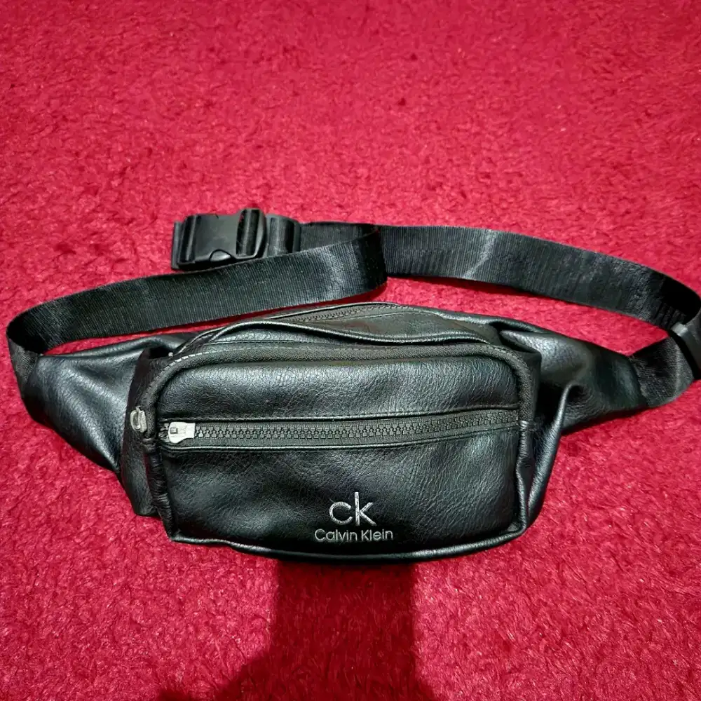Sling bag / tas slempang CK Calvin klein