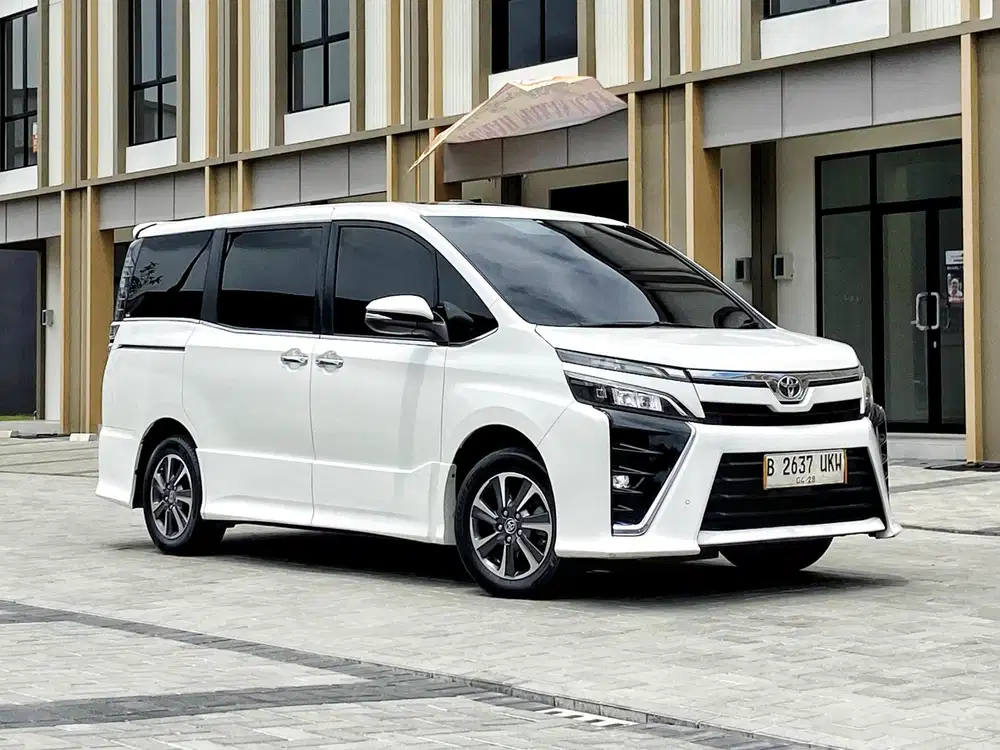 KM50RB |Toyota Voxy 2.0 Automatic Bensin 2019 /2020