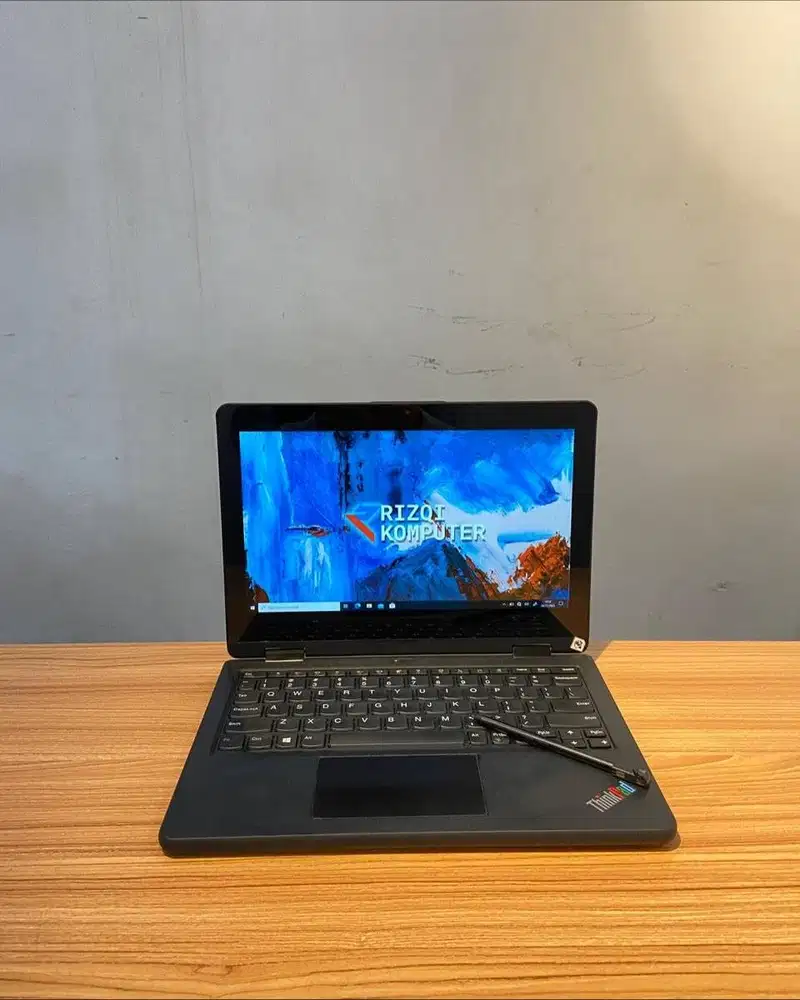 LenovoThinpad Yoga 11E Processor Intel Core i5-8200Y Ram 8GB SSD 128GB