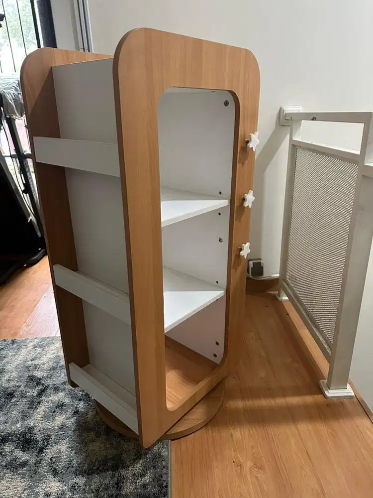 Dijual Rak Buku Austin Rotating Bookcase merk Informa