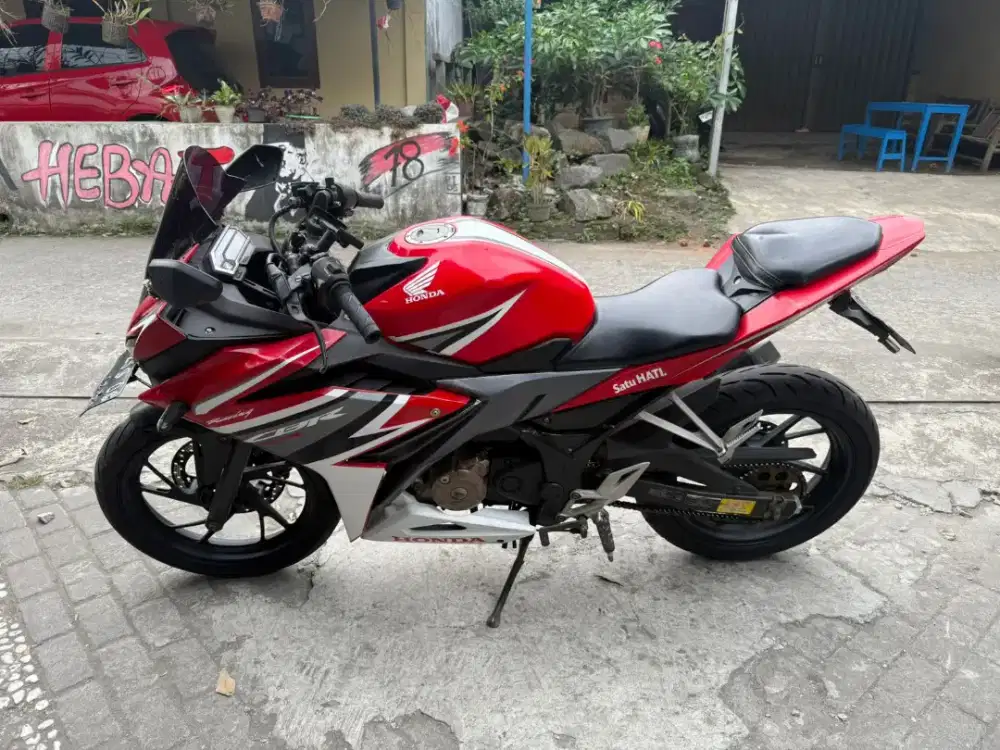 CBR THN 2016 plat AA Magelang