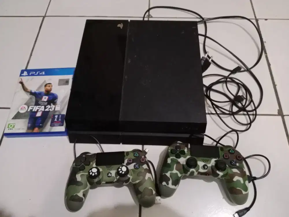 Ps 4 lengkap 2 stik