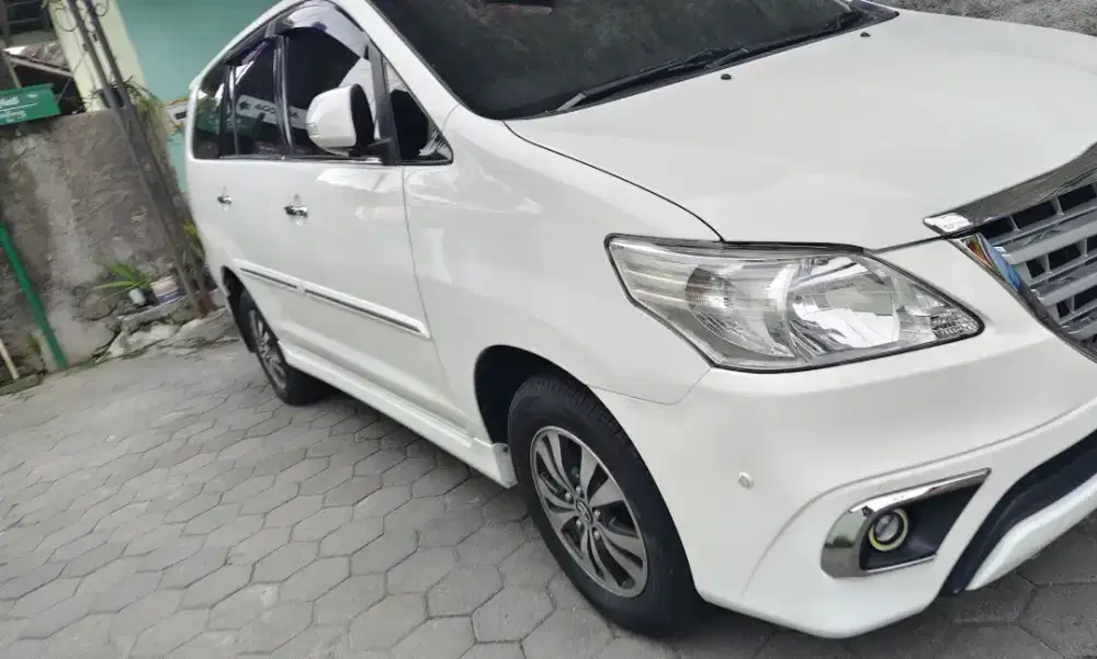 innova Diesel G 2014 AB matic barong d jogja