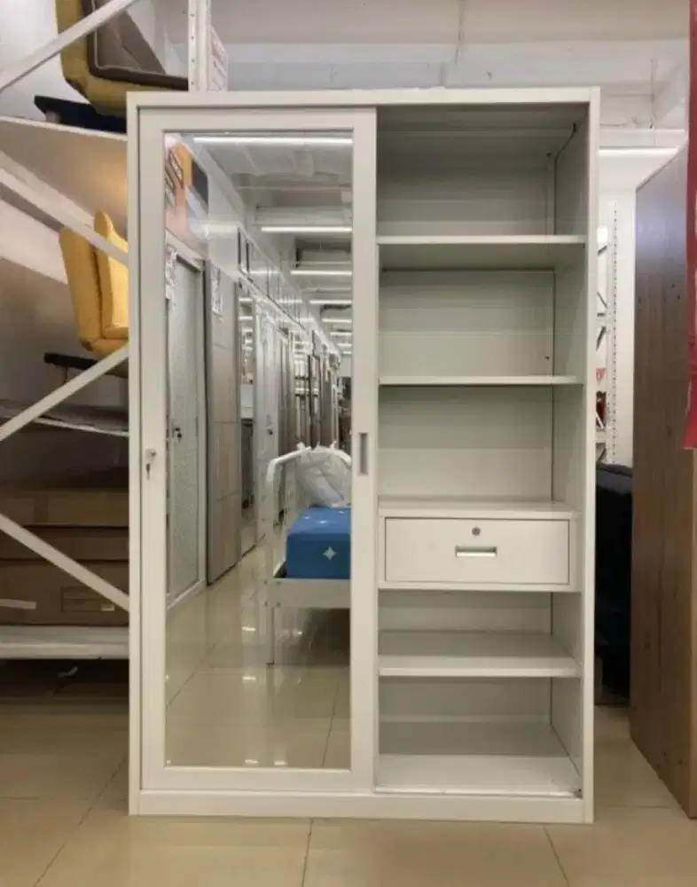 LEMARI METAL MINIMALIS