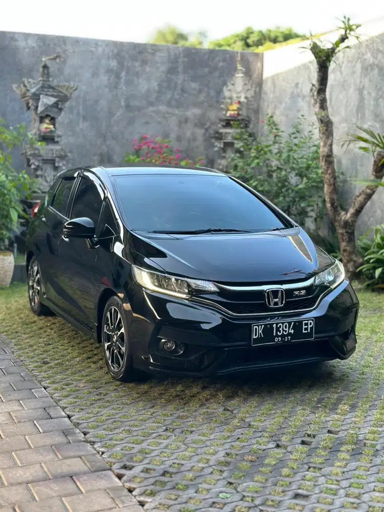 JAZZ RS 2018 FACELIFT MATIC ASLI BALI LOW KM