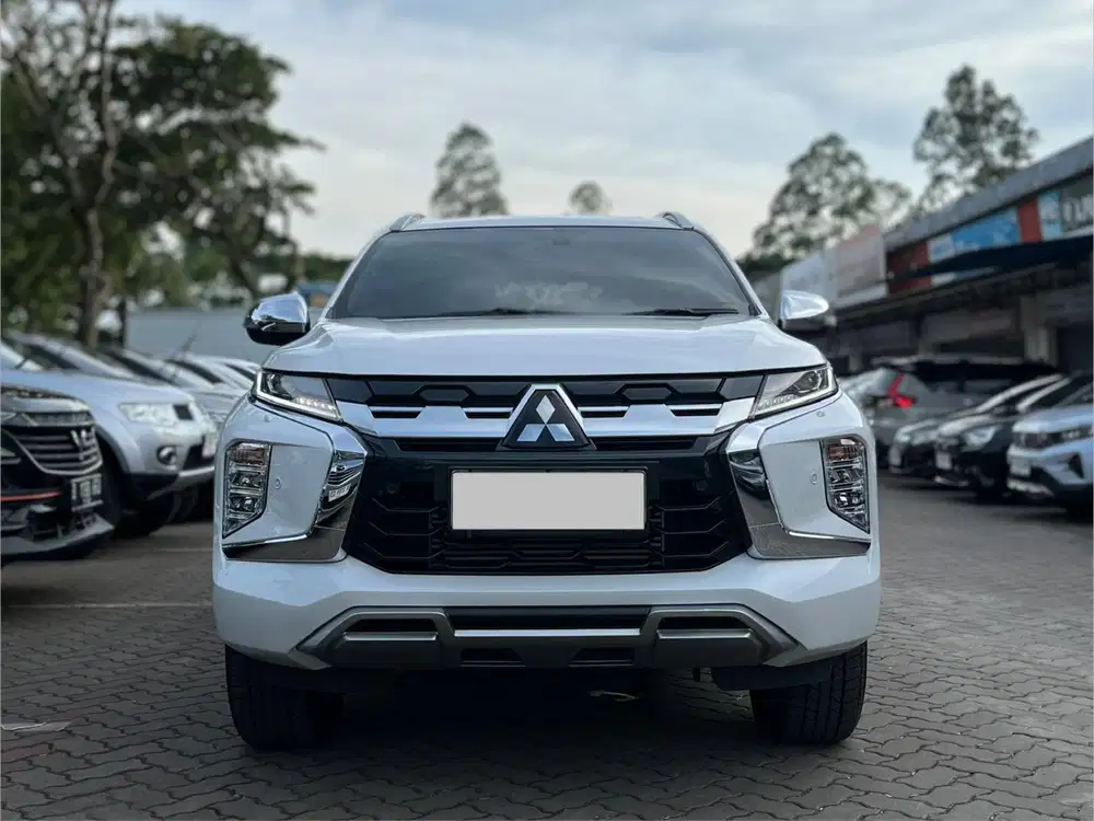 TERMURAH MITSUBISHI PAJERO DAKAR 2.4 AT PUTIH 2025