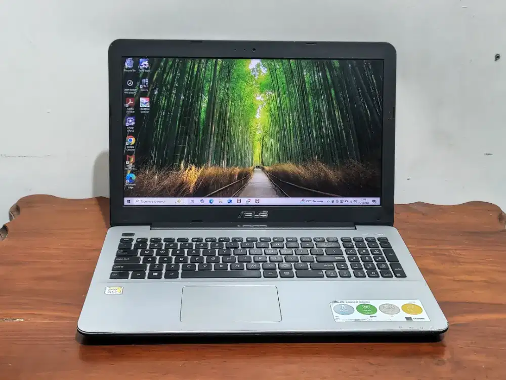 ASUS X555Q AMD A12 RAM 8GB SSD 256GB LAYAR 15.6 SIAP PAKAI MULUS BANGE