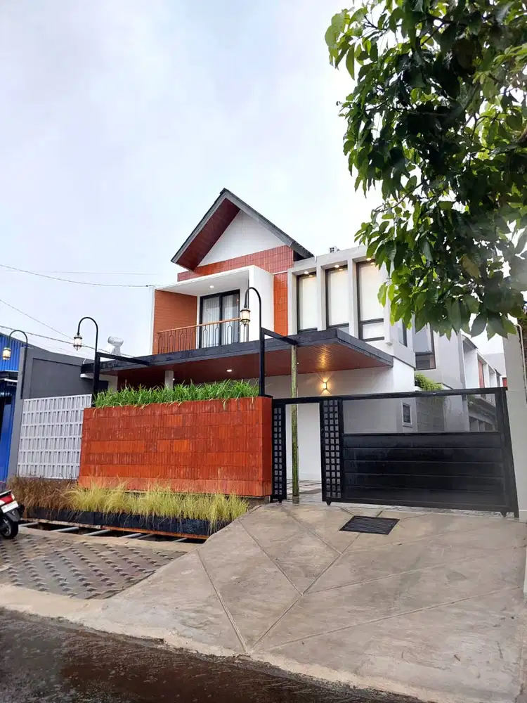 Rumah Induk dan 3 Villa dekat Hyatt Regency Palagan