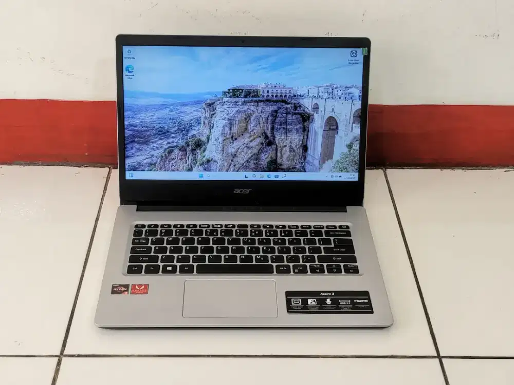 LAPTOP ACER A315-42 RYZEN 3 RAM 8GB SSD 256GB MULUS SIAP PAKAI