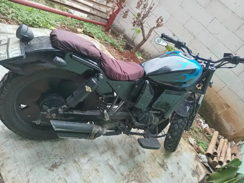 Motor yamaha byson 2013 modifikasi Bobber Benelli