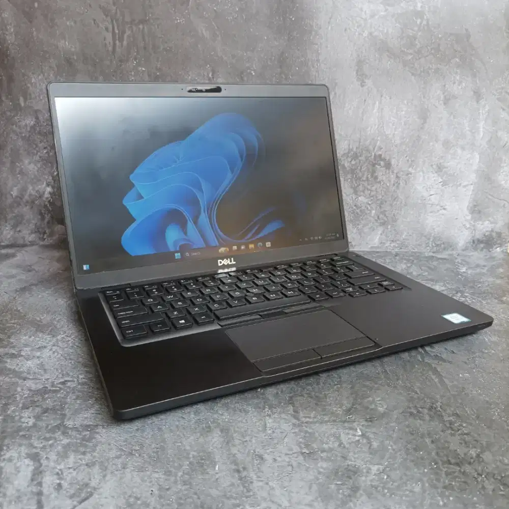 LAPTOP DELL LATITUDE 4510 i7 - 9850U / 16GB RAM / 256GB / FHD / MULUS