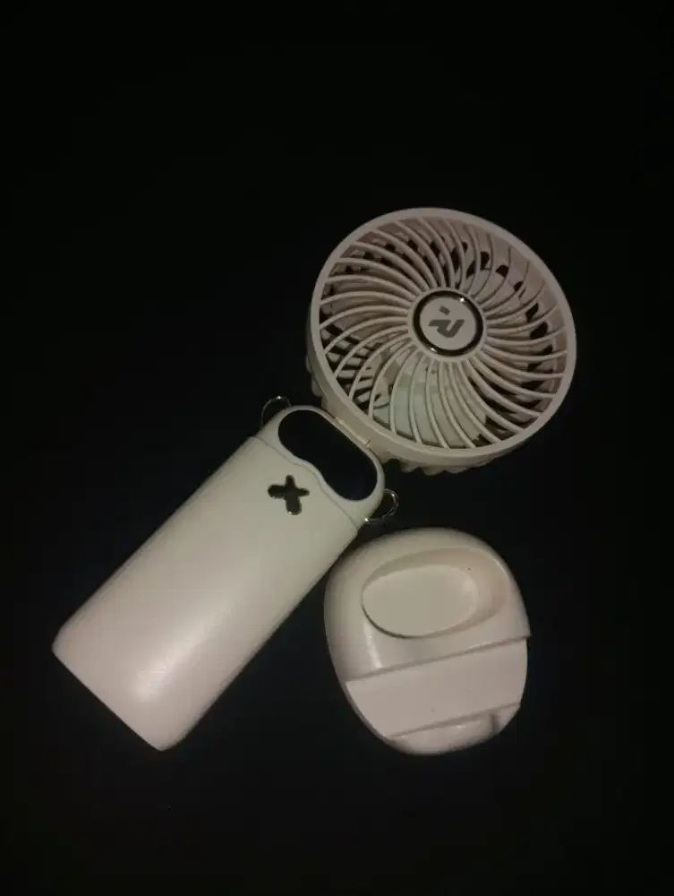 Kipas Angin Mini 1500 mAh — Kipas genggam portable