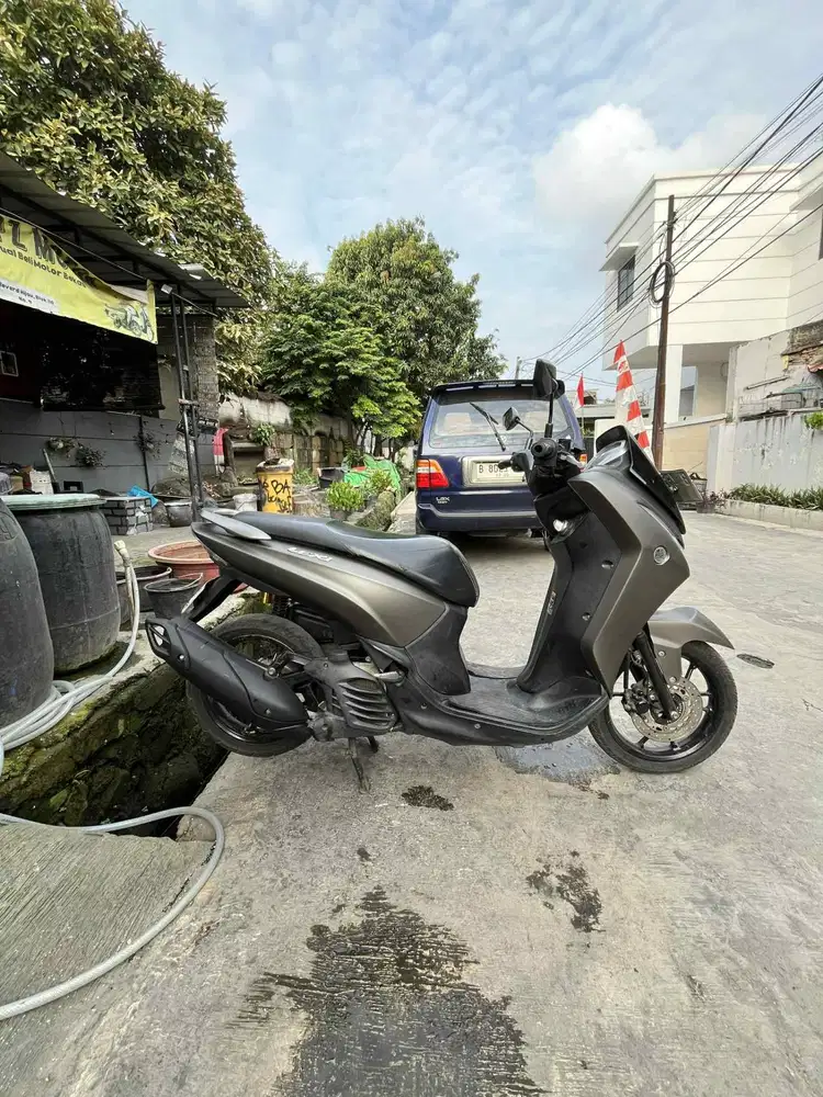YAMAHA LEXI 125 KEYLESS 2018 PAJAK HIDUP